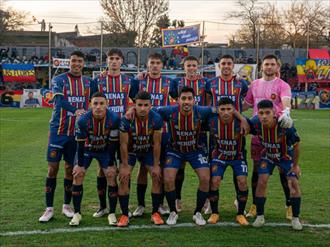 Colegiales volvió a acomodarse arriba