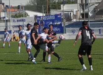 Argentino de Merlo casi clasificado al ganar 7-0 