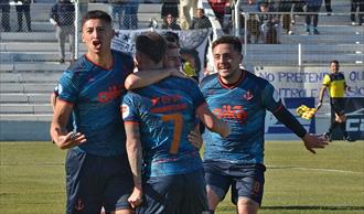 LOS ANDES: Lomas 3G: Ganó, gustó y goleó en el clásico