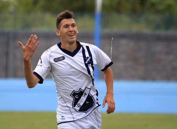 Club Atlético General Lamadrid - #PRIMERADIVISIÓN Presentamos el nuevo  diseño de indumentaria que vestirá el Carcelero en el torneo clausura. El  mismo fue diseñado y confeccionado por Fortius. @fortiusbrand #lamadrid  #indumentariaoficial #primerac #