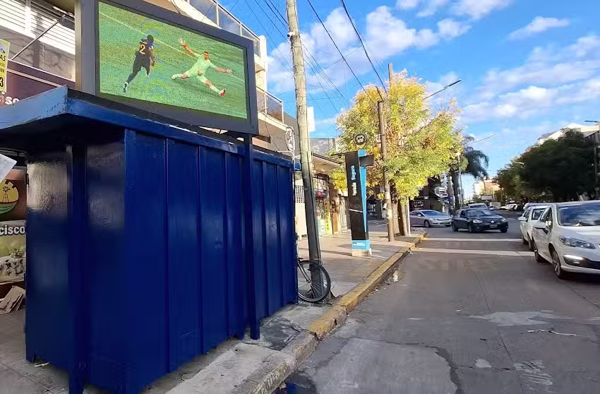 KIOSCO DE DIARIOS Y REVISTAS