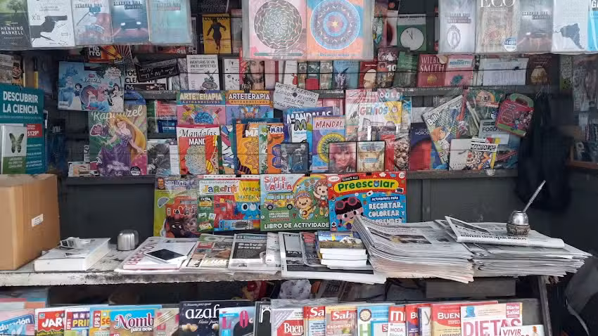Kiosco De Diarios Y Revistas &ldquo;Del Centro&rdquo;&rdquo;