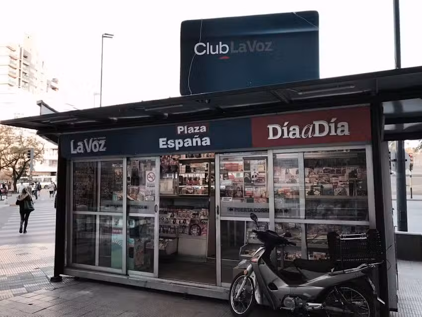 Kiosco de diarios y revistas Plaza Espa&ntilde;a