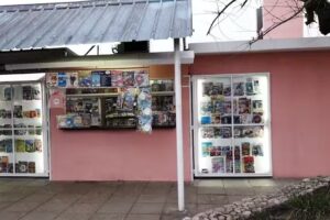 Kiosco De Diarios Y Revistas POLITO