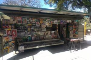 Puesto De Diarios Cerrito 866