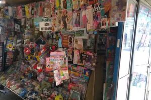 Puesto de diarios de Lu a Lu de 4 a 13 hs