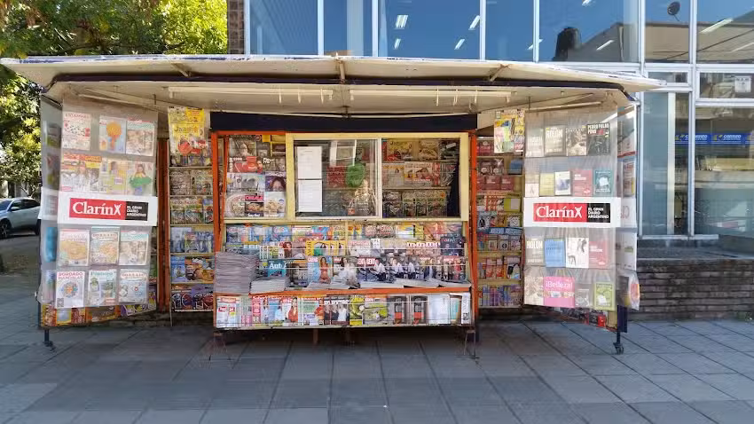 Puesto De Diarios El Correo