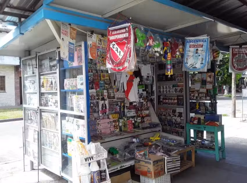 Puesto de diarios Granaderos