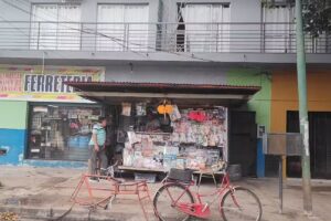 Puesto de diarios MAINA