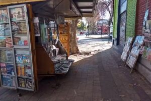 Puesto de diarios, revistas y colecciones