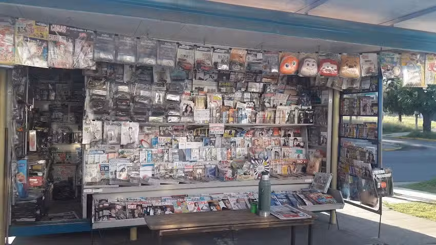 Puesto De Diarios Tinas