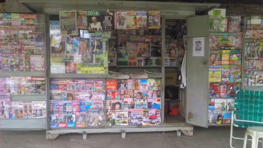 Puesto De Diarios Y Revistas