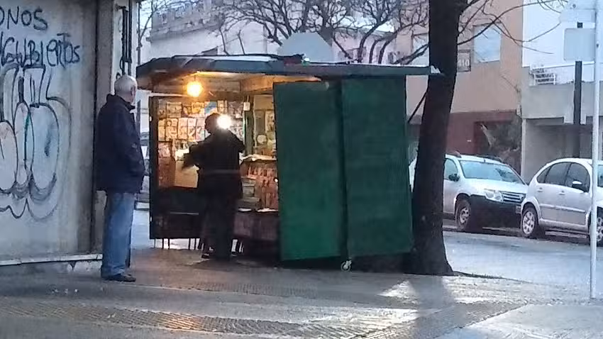 Puesto de diarios y revistas