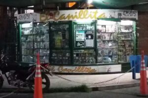 Puesto De Diarios Y Revistas El Canillita